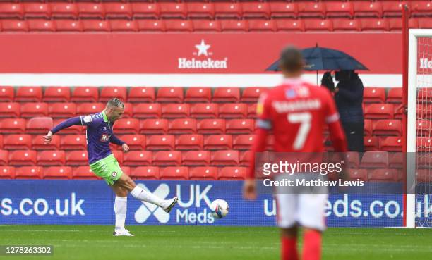 Andreas Weimann of Bristol City scores his sides first goal during the Sky Bet Championship match between Nottingham Forest and Bristol City at City...