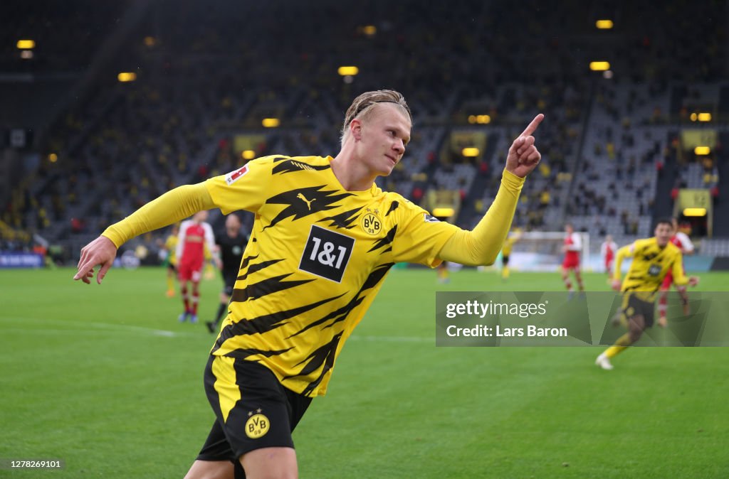 Borussia Dortmund v Sport-Club Freiburg - Bundesliga