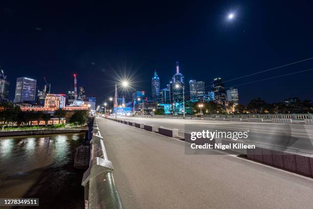 melbourne cbd, oct 2020 - melbourne bridge stock pictures, royalty-free photos & images