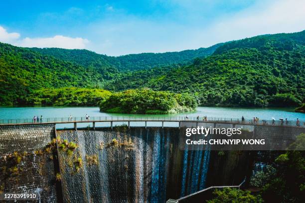 uitzicht op ho pui reservoir - district yuen long stockfoto's en -beelden