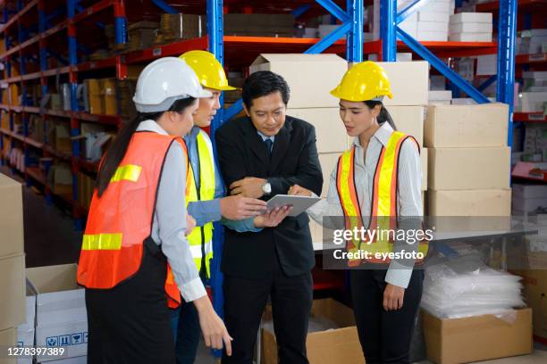 Manager Subordinate Supervisor Subordinate Photos and Premium High Res Pictures - Getty Images