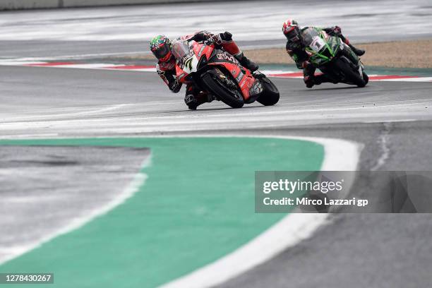 Chaz Davies of Great Britain and Aruba.It Racing Ducati leads Jonathan Rea of Ireland and Kawasaki Racing Team WorldSBK during the Superbike race 2...