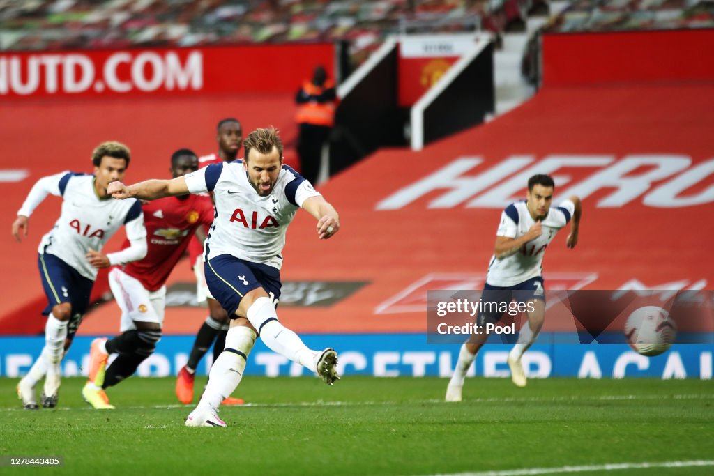 Manchester United v Tottenham Hotspur - Premier League