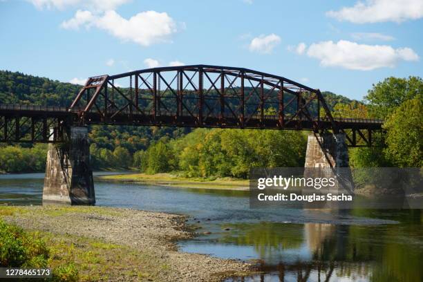 railroad truss bridge over the allegheny river - truss bridge stock pictures, royalty-free photos & images