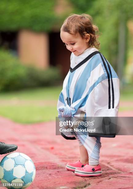 sono un campione di calcio - baby football foto e immagini stock