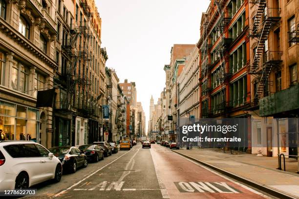 new york city soho - soho new york stockfoto's en -beelden