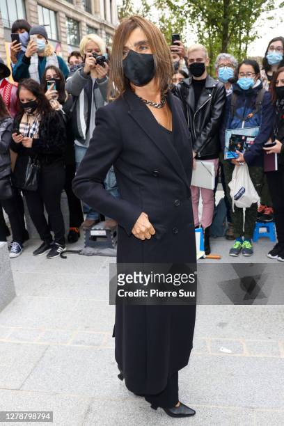 Carine Roitfeld attends the Louis Vuitton Womenswear Spring/Summer 2021 show as part of Paris Fashion Week on October 06, 2020 in Paris, France.