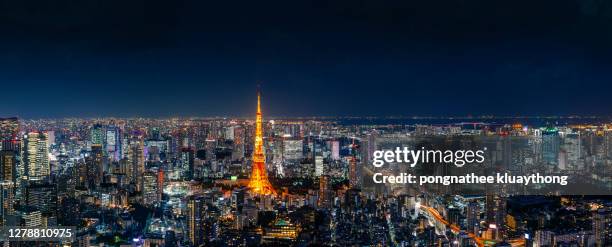 tokyo skyline at night in japan - tokyo toranomon hills stock pictures, royalty-free photos & images