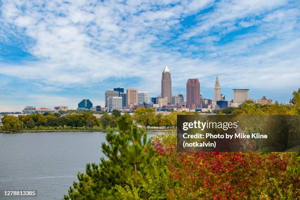 cleveland in the fall - cleveland skyline stock pictures, royalty-free photos & images