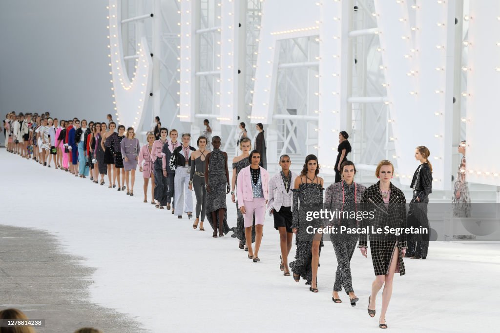 Chanel : Runway - Paris Fashion Week - Womenswear Spring Summer 2021