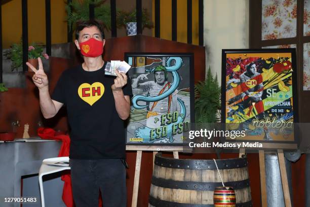 Roberto Gomez Fernandez, son of Roberto Gomez Bolaños 'Chespirito', poses fot photo during a press conference to launch the new products the...