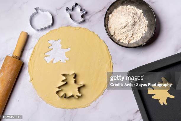 scary halloween handmade cookies - pastry cutter stockfoto's en -beelden