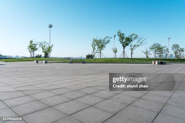 city square - concrete sidewalk stock pictures, royalty-free photos & images