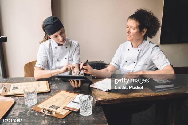 Chef Writing Menu Photos and Premium High Res Pictures - Getty Images