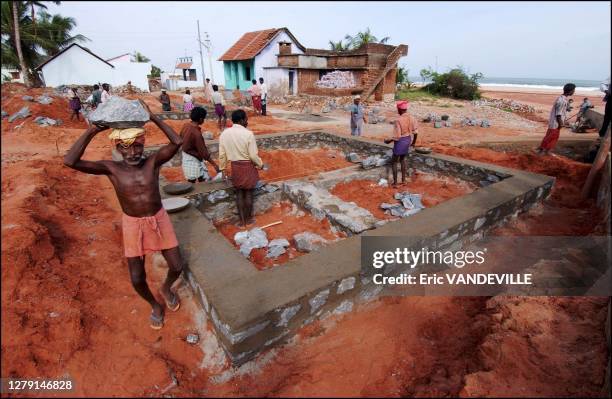 Laurent Gerra s'est rendu a Muttom, village de pecheurs a l'extreme sud de l'Inde, qui fut devaste par le tsunami en decembre 2004. Une centaine de...