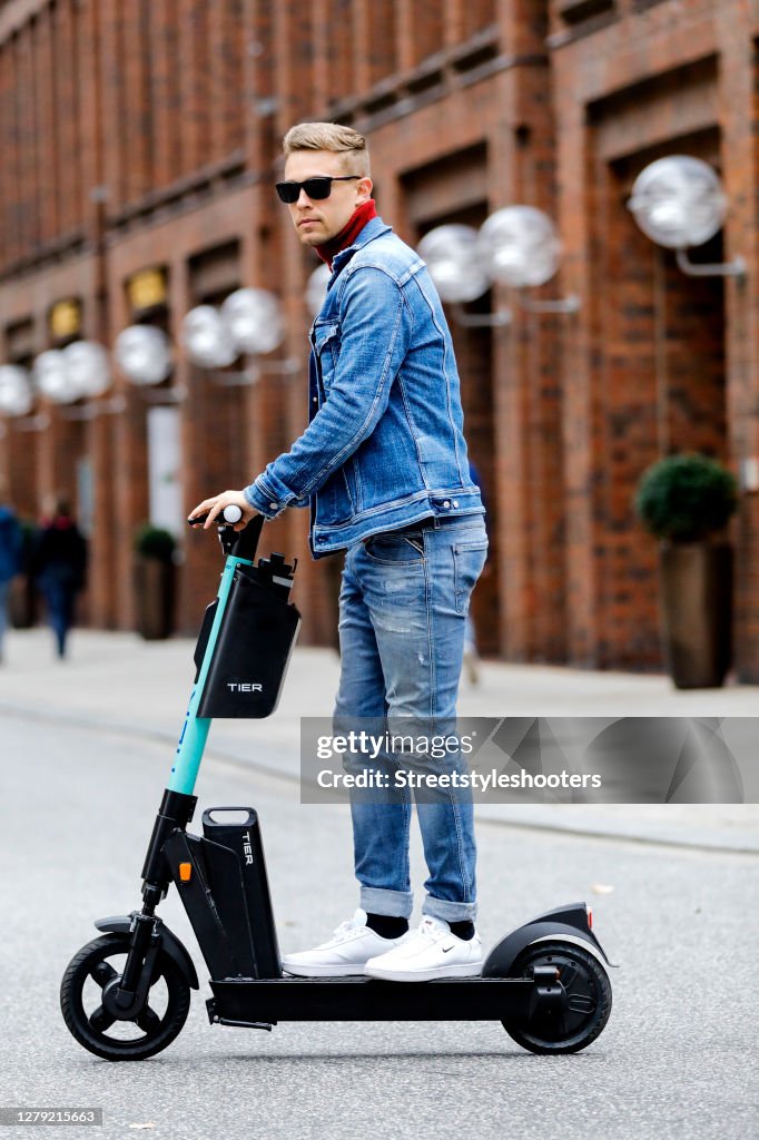 Street Style - Hamburg - October 4, 2020