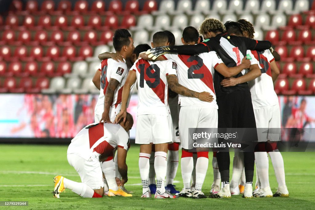 Paraguay v Peru - South American Qualifiers for Qatar 2022