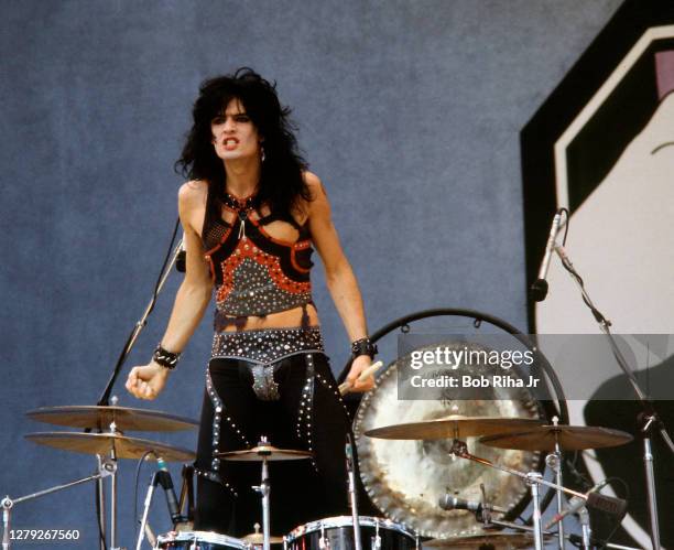 Drummer Tommy Lee with Mötley Crüe performs before thousands of rock fans at the US Festival, May 29,1983 in Devore, California.