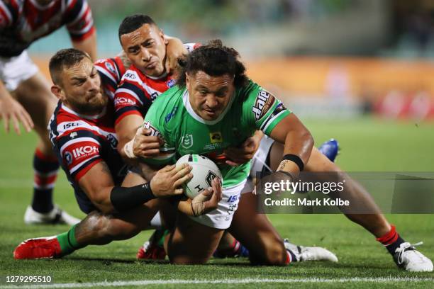 Josh Papalii of the Raiders scores a try during the NRL Semi Final match between the Sydney Roosters and the Canberra Raiders at the Sydney Cricket...