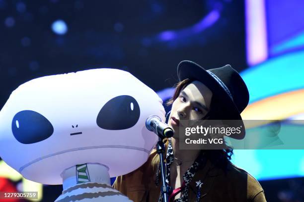 Yo Chi Rapper Yao Chi Photos and Premium High Res Pictures - Getty Images