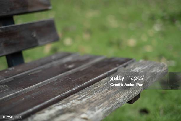 park seats - wooden bench stock pictures, royalty-free photos & images