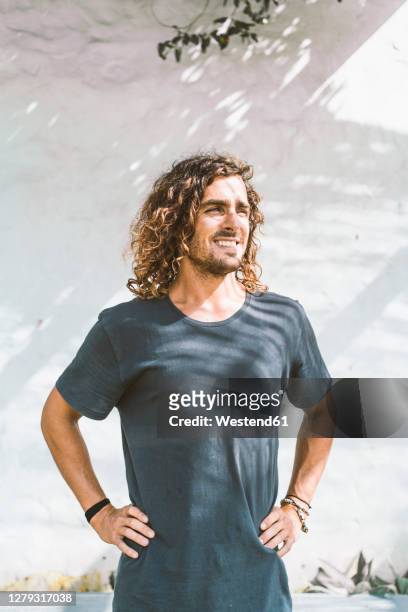 22,749 Long Wavy Hair Men Photos and Premium High Res Pictures - Getty  Images