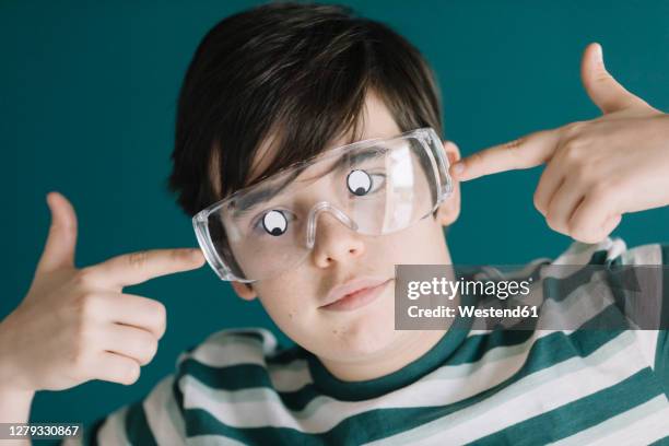 20 Googly Eye Glasses Stock Photos, High-Res Pictures, and Images