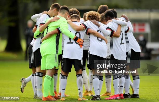 The team of Germany comes together during the U16 international friendly match between Germany and Denmark at Sport Schule Wedau on October 09, 2020...