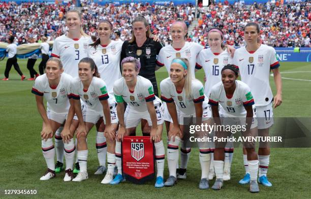 équipe des USA de football féminin avant le match USA-Pays-Bas le 7 juillet 2019, à Lyon, France.