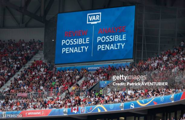 Système vidéo de contrôle pendant le match USA-Pays-Bas le 7 juillet 2019, à Lyon, France.