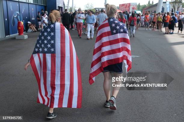 Supporters de l'équipe américaine de football féminin lors du match de la finale de coupe du monde USA-Pays-Bas le 7 juillet 2019, à Lyon, France.