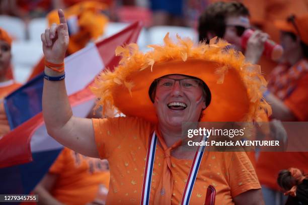 Supportrice de l'équipe des Pays-Bas de football féminin pendant le match USA-Pays-Bas le 7 juillet 2019, à Lyon, France.