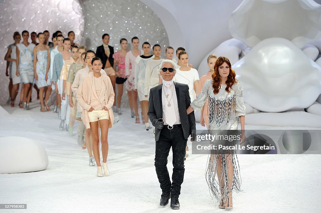 Chanel: Runway - Paris Fashion Week Spring / Summer 2012