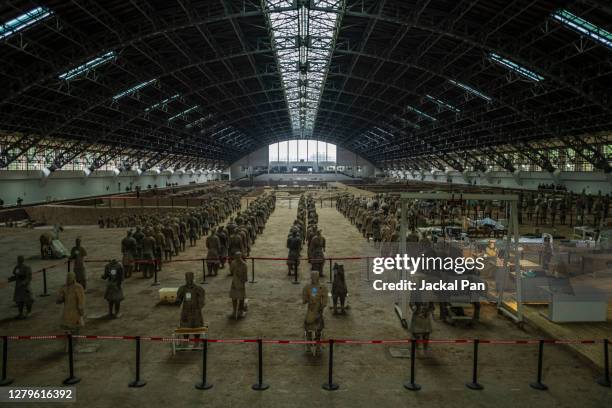 terracotta warriors - terrakotta armee stock-fotos und bilder