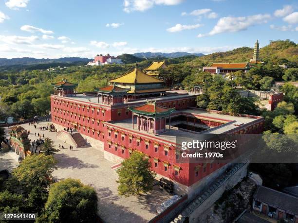 the xumi fushou temple is one of the eight outer temples in chengde, hebei, china. - chengde stock pictures, royalty-free photos & images