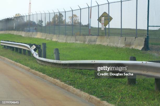 Damege Railing 737 Guard Rail Crash Stock Photos, High-Res Pictures, and Images ...