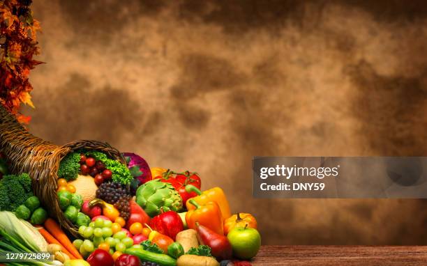 thanksgiving still life - thanksgiving cornucopia stock pictures, royalty-free photos & images