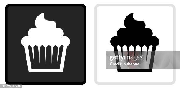 cupcake icon auf schwarzem knopf mit weißem rollover - cup cakes stock-grafiken, -clipart, -cartoons und -symbole