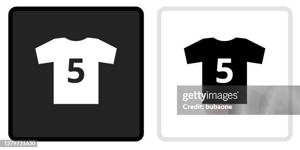 ilustraciones, imágenes clip art, dibujos animados e iconos de stock de jersey icon en black button con white rollover - camiseta-deportiva