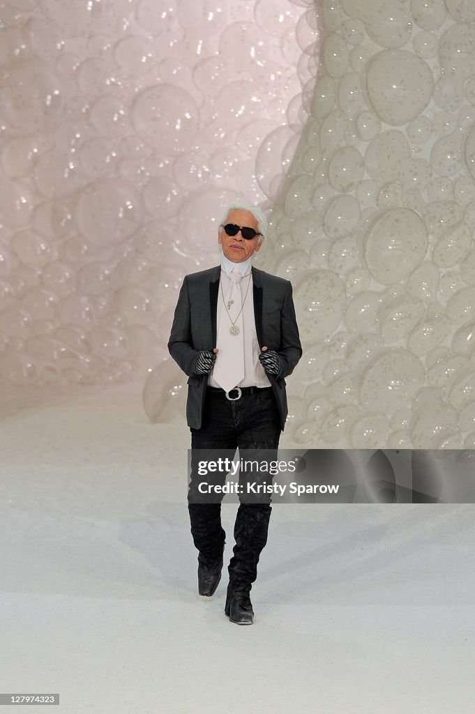 Chanel: Runway - Paris Fashion Week Spring / Summer 2012