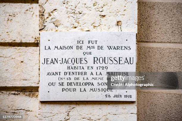 house of jean-jacque rousseau in 1729 - jean jacques rousseau stock pictures, royalty-free photos & images