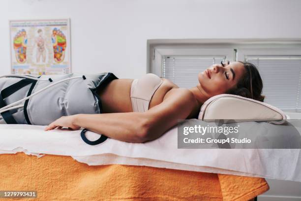 medizinische behandlung - drainage stock-fotos und bilder