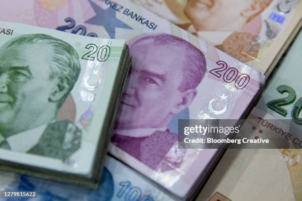 turkish lira banknotes - lire stock-fotos und bilder