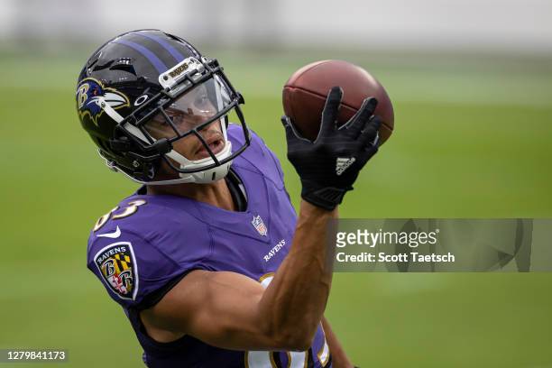 Willie Snead of the Baltimore Ravens warms up before the game against the Cincinnati Bengals at M&T Bank Stadium on October 11, 2020 in Baltimore,...