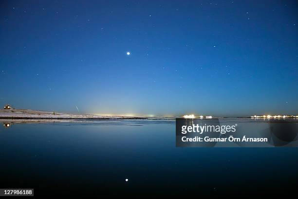 winter night in iceland - gunnar örn árnason stock pictures, royalty-free photos & images