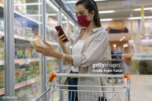 616 Grocery Store Scan Barcode Stock Photos, High-Res Pictures, and ...