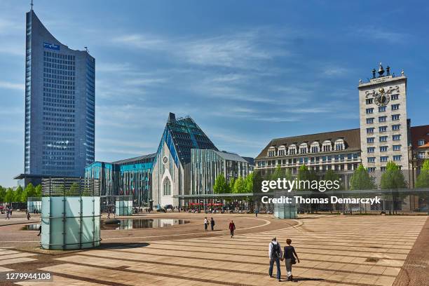 leipzig - städtischer platz stock-fotos und bilder