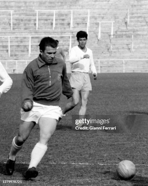 Hungry player Ferenc Puskas (1927-2006 during a training in the stadium Santiago Barnabeu, Madrid, Spain, 1963. .