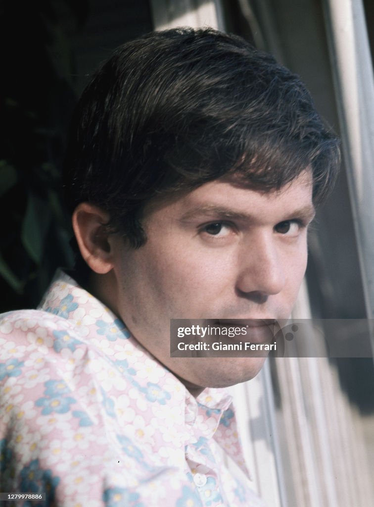 Reaphael Singer Portrait of Spanish singer Raphael- Madrid, Spain, 1963. . News Photo ...