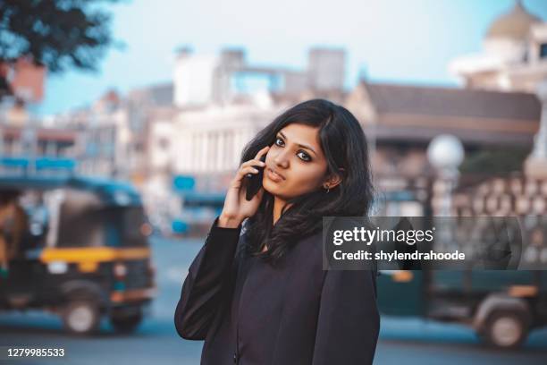 indische geschäftsfrauen - bangalore stock-fotos und bilder